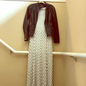 Calvin Klein Gray& White Long dress.Size 10